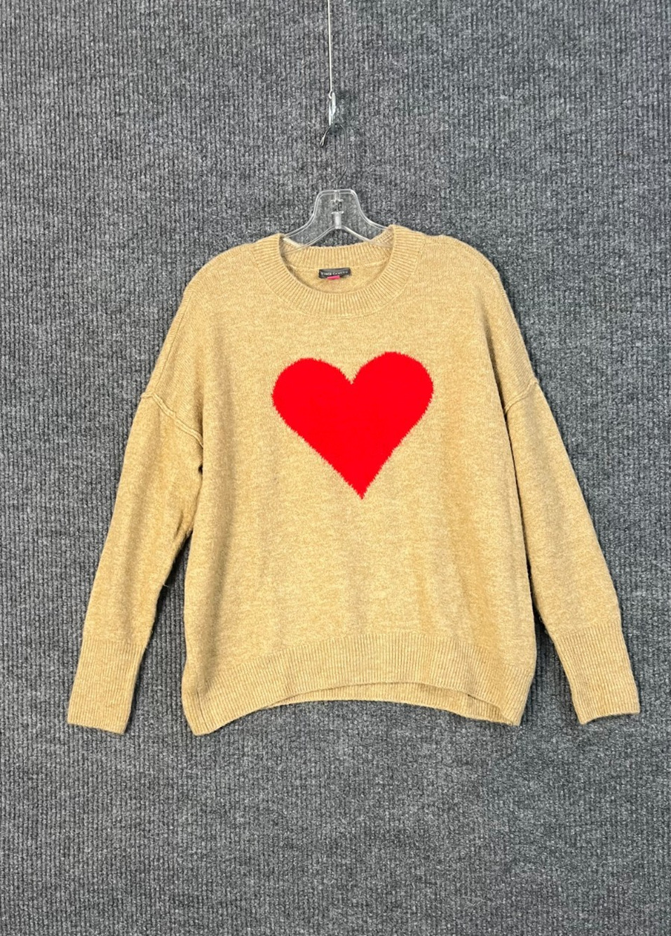 Vince Camuto Sweater Womens Small Brown Heart Graphic Crew Neck Pullover Cozy